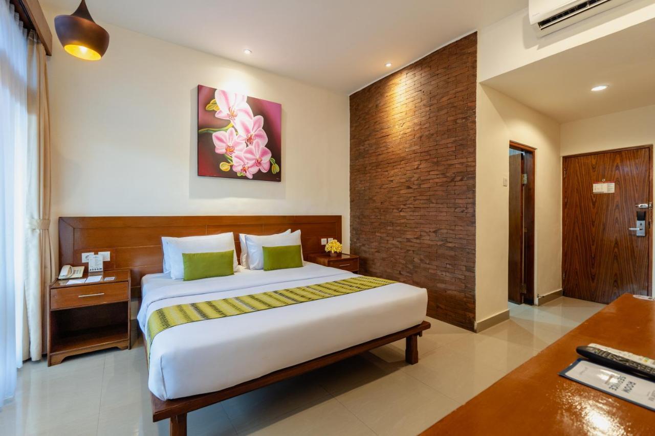 Wina Holiday Villa Kuta Lombok Exterior foto