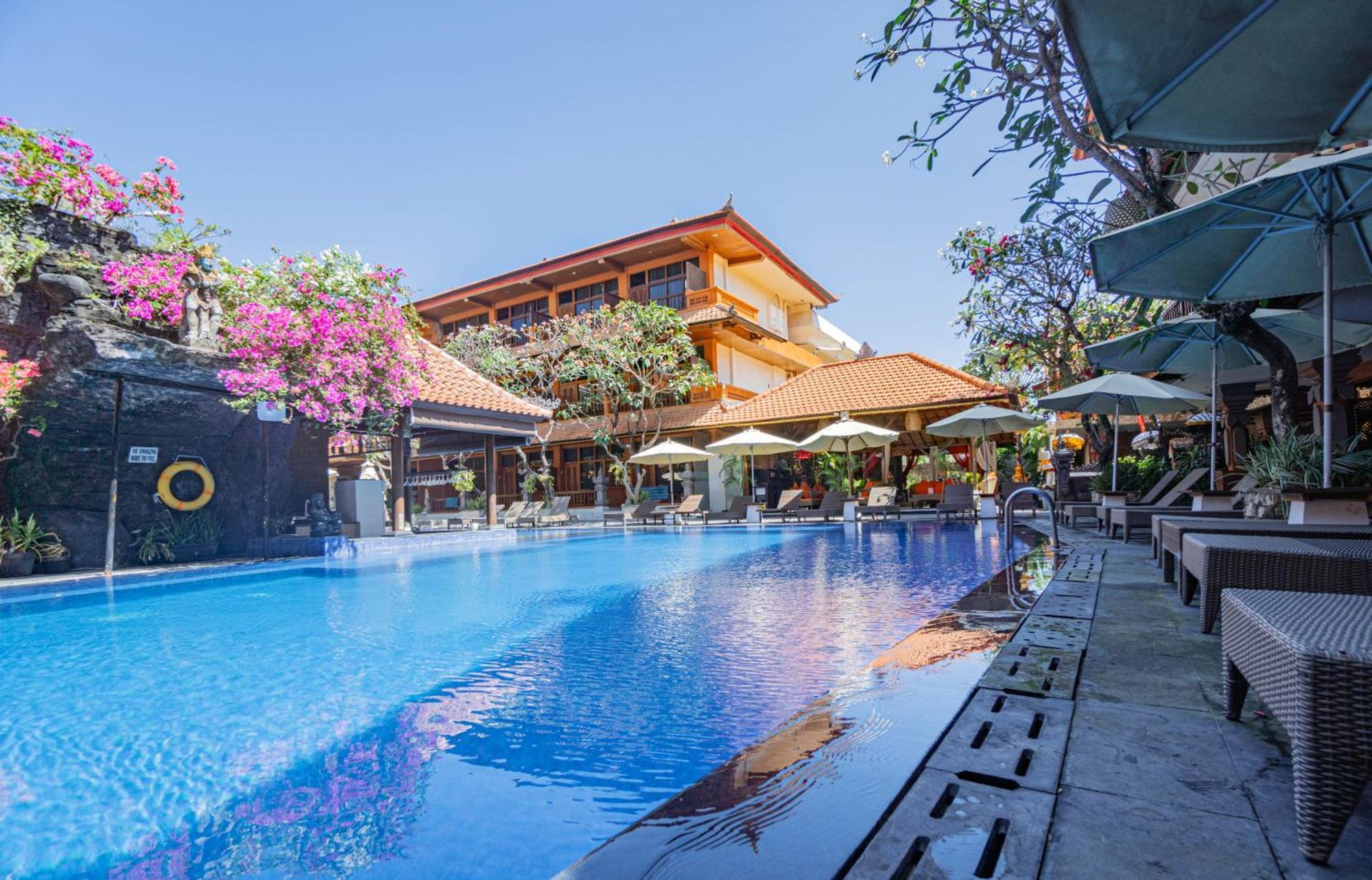 Wina Holiday Villa Kuta Lombok Exterior foto