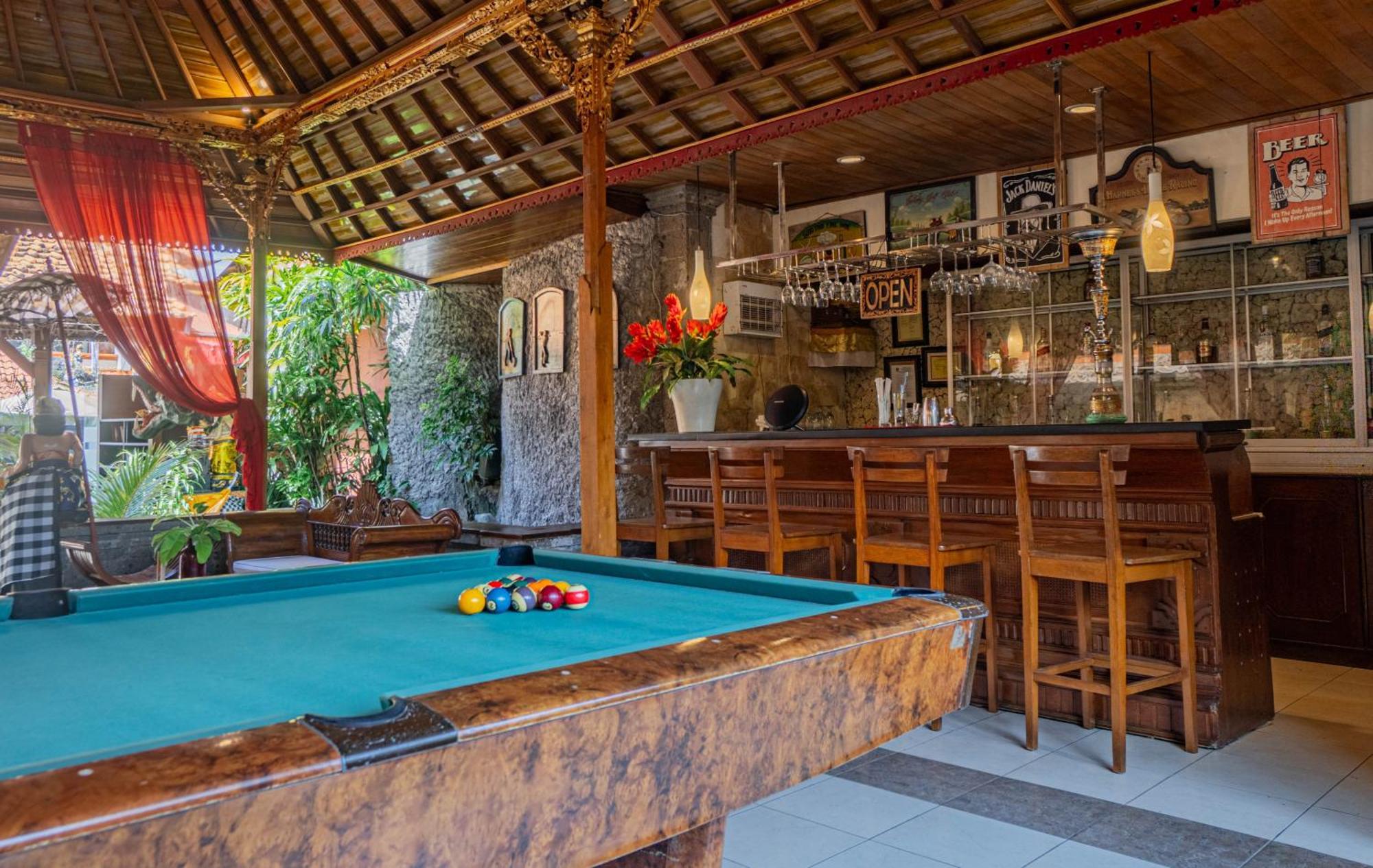 Wina Holiday Villa Kuta Lombok Exterior foto