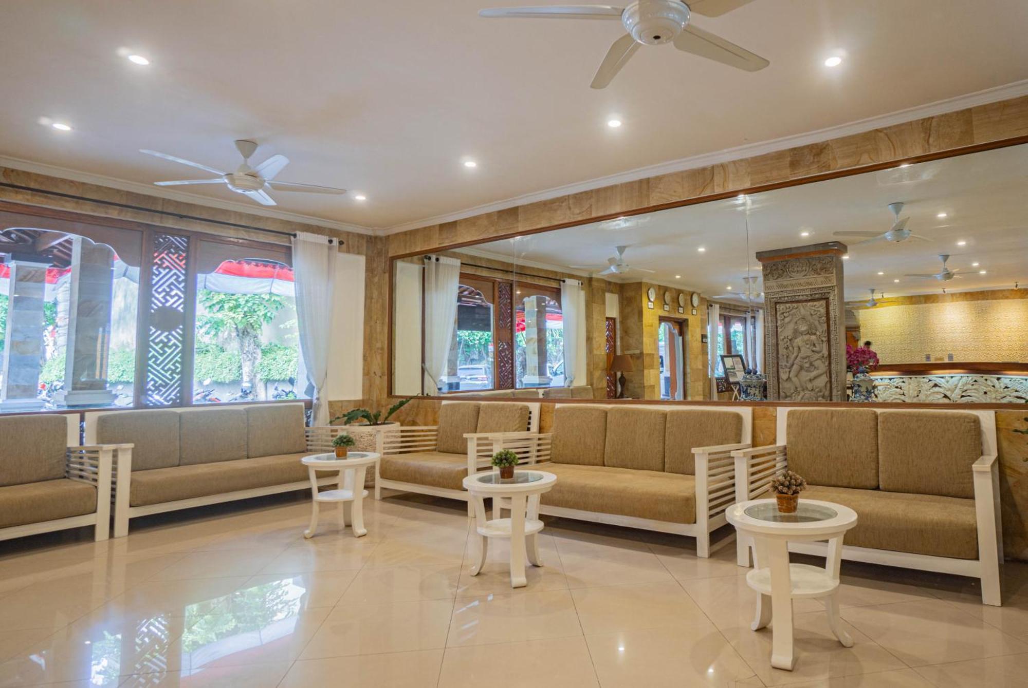 Wina Holiday Villa Kuta Lombok Exterior foto